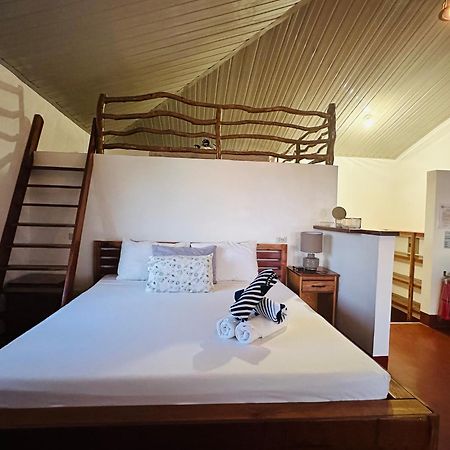 Tongatok Cliff Resort Mambajao Exterior photo