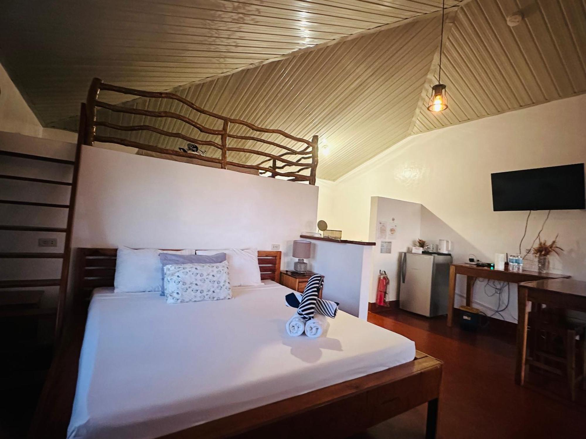 Tongatok Cliff Resort Mambajao Exterior photo