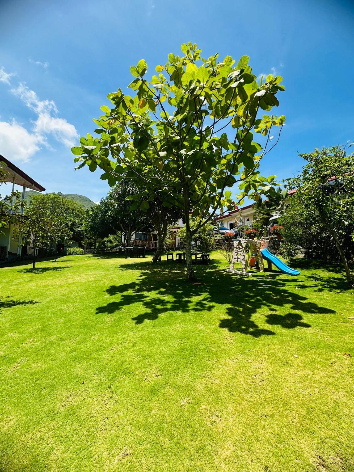 Tongatok Cliff Resort Mambajao Exterior photo