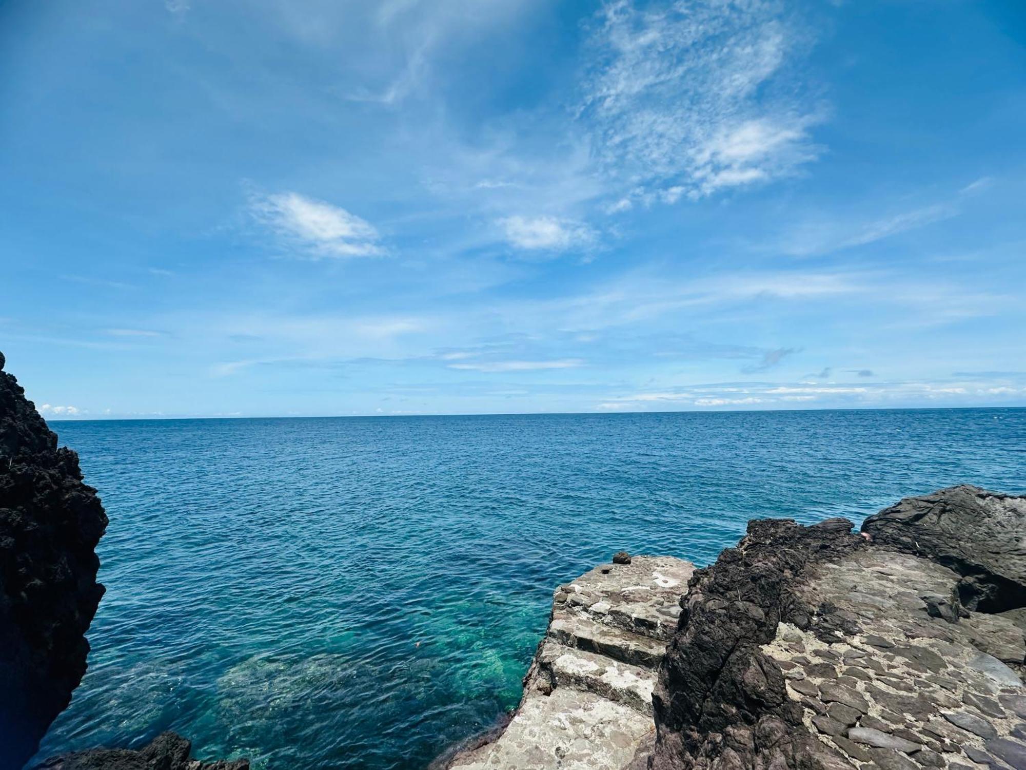 Tongatok Cliff Resort Mambajao Exterior photo