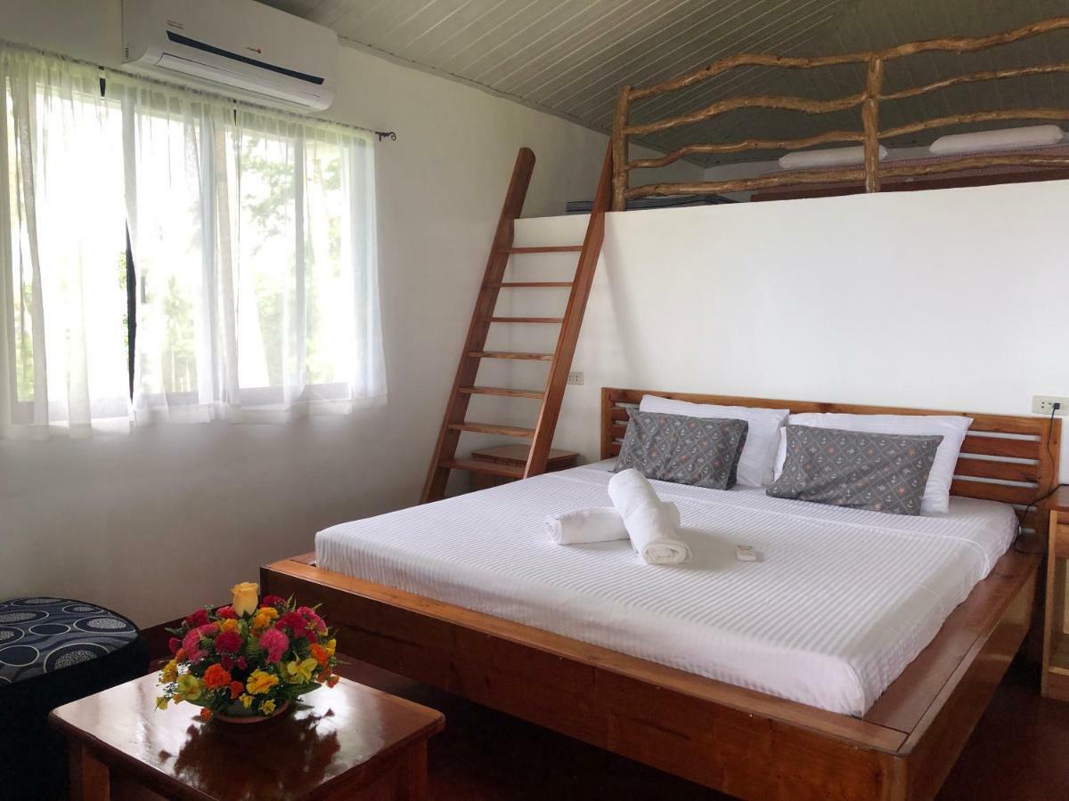 Tongatok Cliff Resort Mambajao Exterior photo